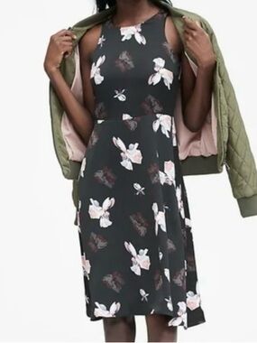 NWOT Banana Republic Floral Fit and Flare Dress Sz 0